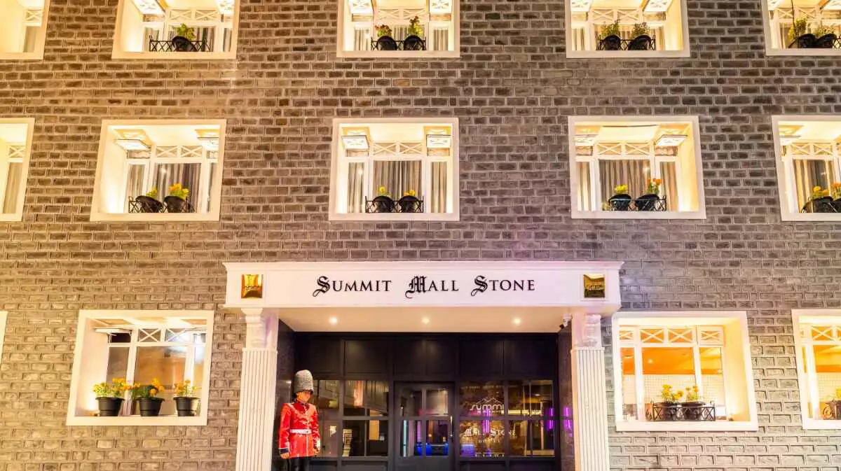 Summit Mall Stone